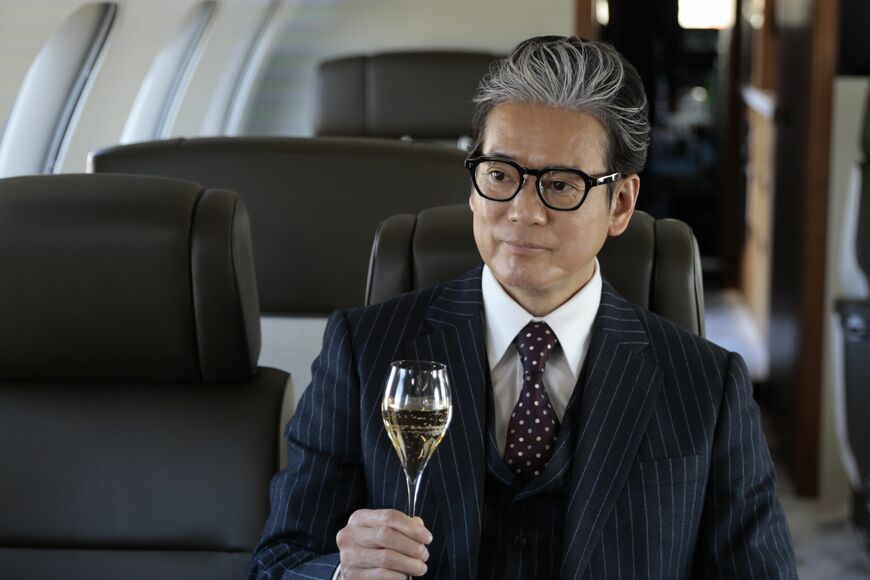 唐沢寿明演じる主人公の庵野甲一