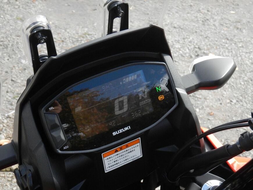 スズキの軽二輪「Vストローム250SX」（筆者撮影）