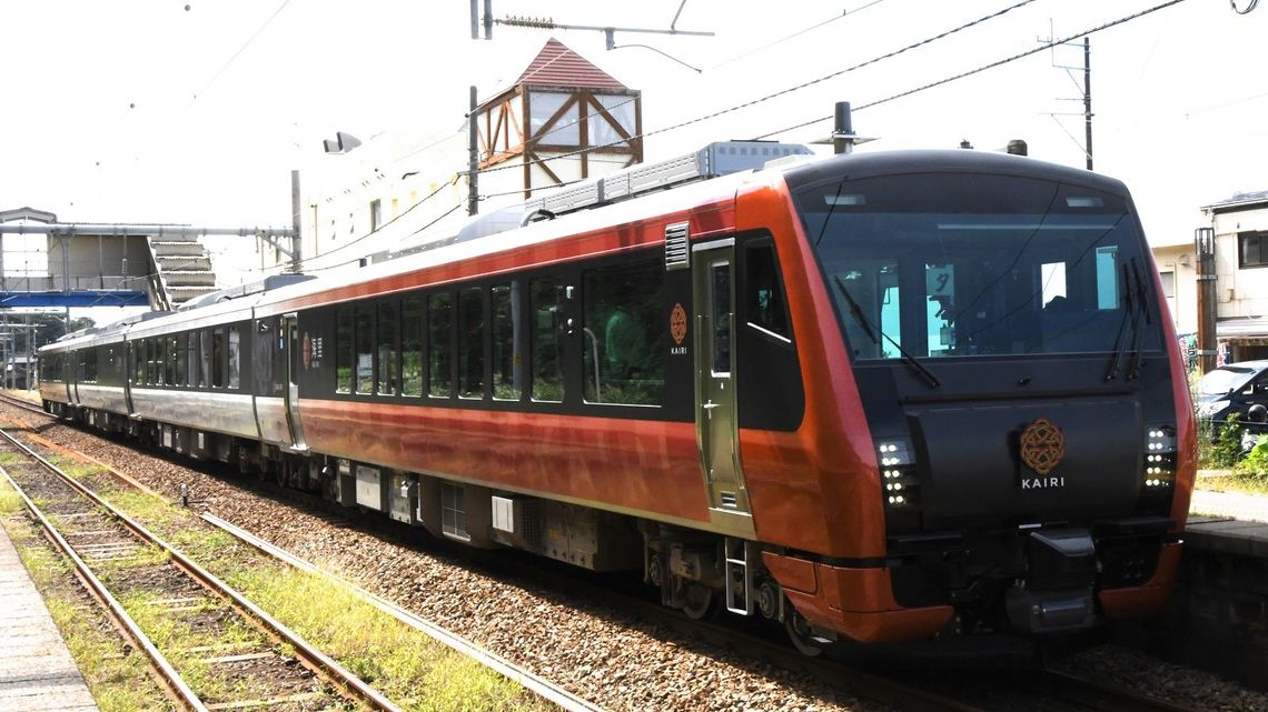 過剰装飾なし Jr東の観光列車は新基準になる 特急 観光列車 東洋