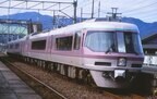交直流電車の「リゾートエクスプレスゆう」