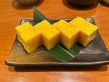 寿司屋の卵焼き(税込438円)（写真：筆者撮影）