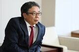 角田克（つのだ・かつ）／1965年生まれ。早稲田大学卒。1989年朝日新聞社入社。東京本社社会部長、人材戦略本部長、編集局長などを歴任。コンテンツ・デジタル政策統括の専務取締役を経て、2024年6月から現職。2025年6月、朝日新聞グループ全体を統括するCEO（最高経営責任者）に就任予定（撮影：尾形文繁）