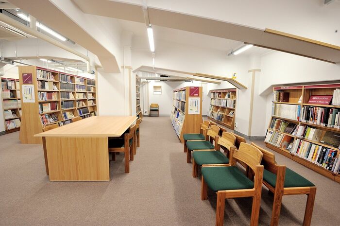 郷土歴史図書室は公衆衛生院時代の図書室書庫