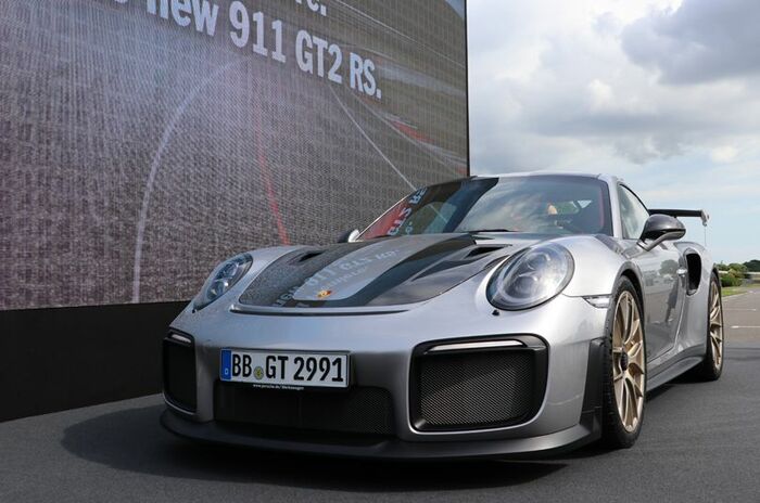 ポルシェ 911 GT2 RS｜Porsche 911 GT2 RS