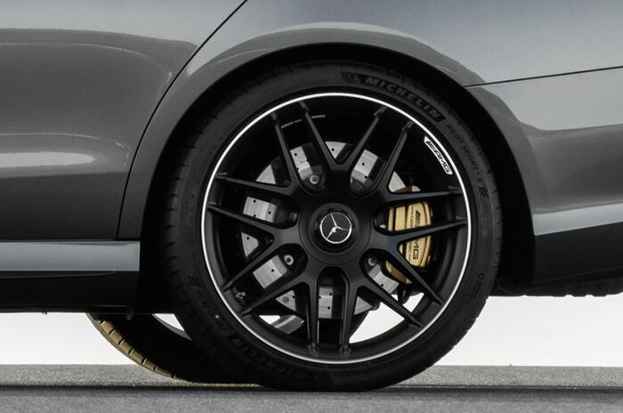 メルセデスAMG E63 S 4マチックプラス｜Mercedes-AMG E63 S 4MATIC＋