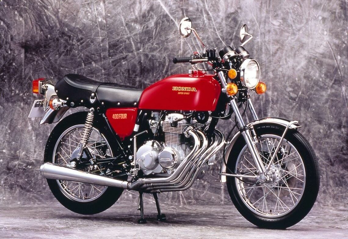 HONDA SUPER FOUR タンク スーパーフォア400 伝統の4気筒400ccモデル復活に歓喜､ホンダ｢CB400スーパーフォア