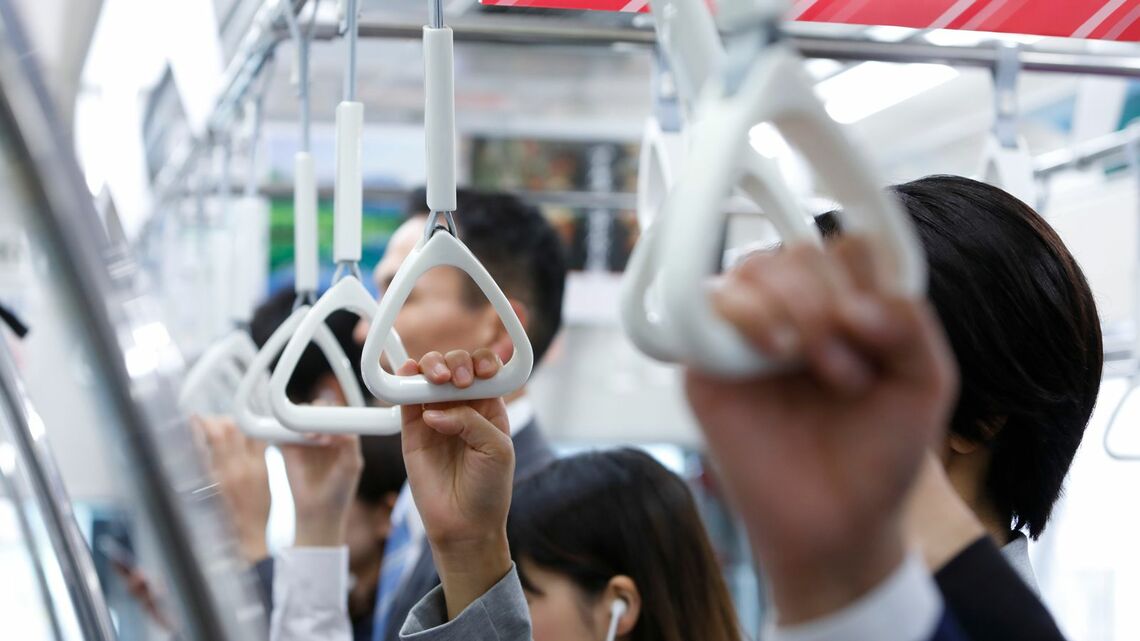 いま、各職場で、働き方が大きな決断を迫られています(写真:すとらいぷ/PIXTA)