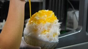 ｢かきいれ時の夏に店を閉めよう｣湘南で｢真冬も行列｣のかき氷店が､娘の教育費をきっかけにたどり着いた《苦渋の決断》