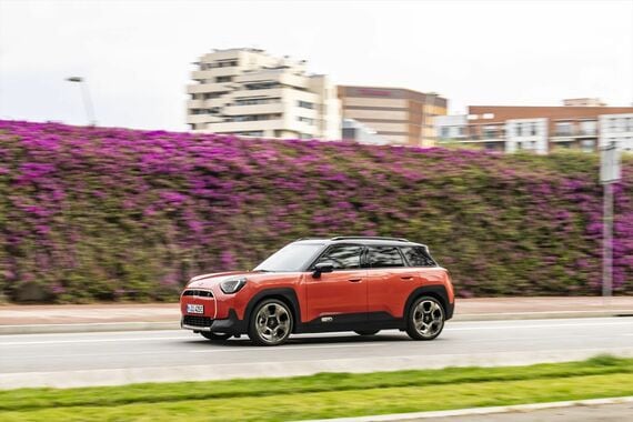 走る姿から新しい雰囲気が感じられる（写真：Mini）