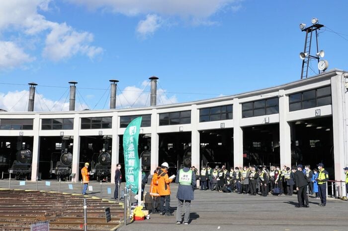 京都鉄道博物館の帰宅困難者対策訓練