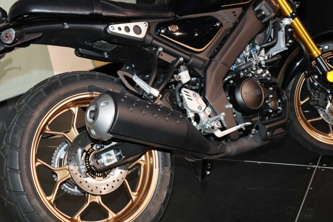 名車｢RZ250｣を感じるカラーに注目…ヤマハの新作ネオレトロバイク