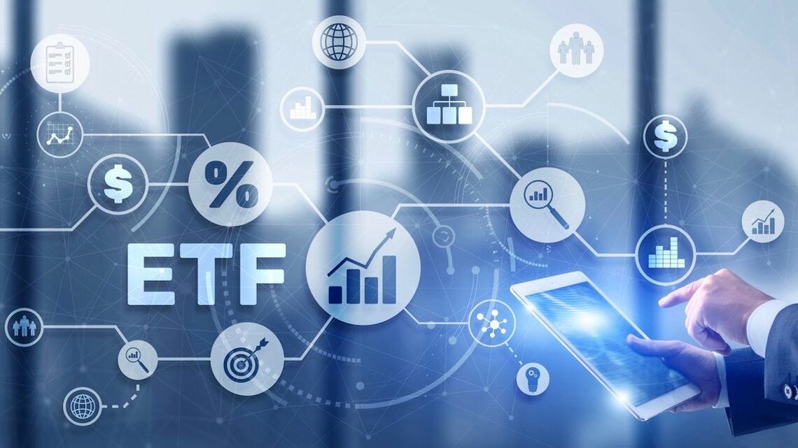 なぜ億り人は投資信託ではなく「ETF」を買うのか？ FIRE達成おけいどんさんが明かす（写真：Funtap／PIXTA）