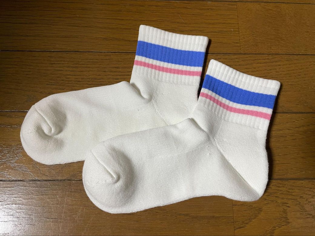 無印良品とのコラボ商品であるローソン柄の靴下が人気商品（筆者撮影） 