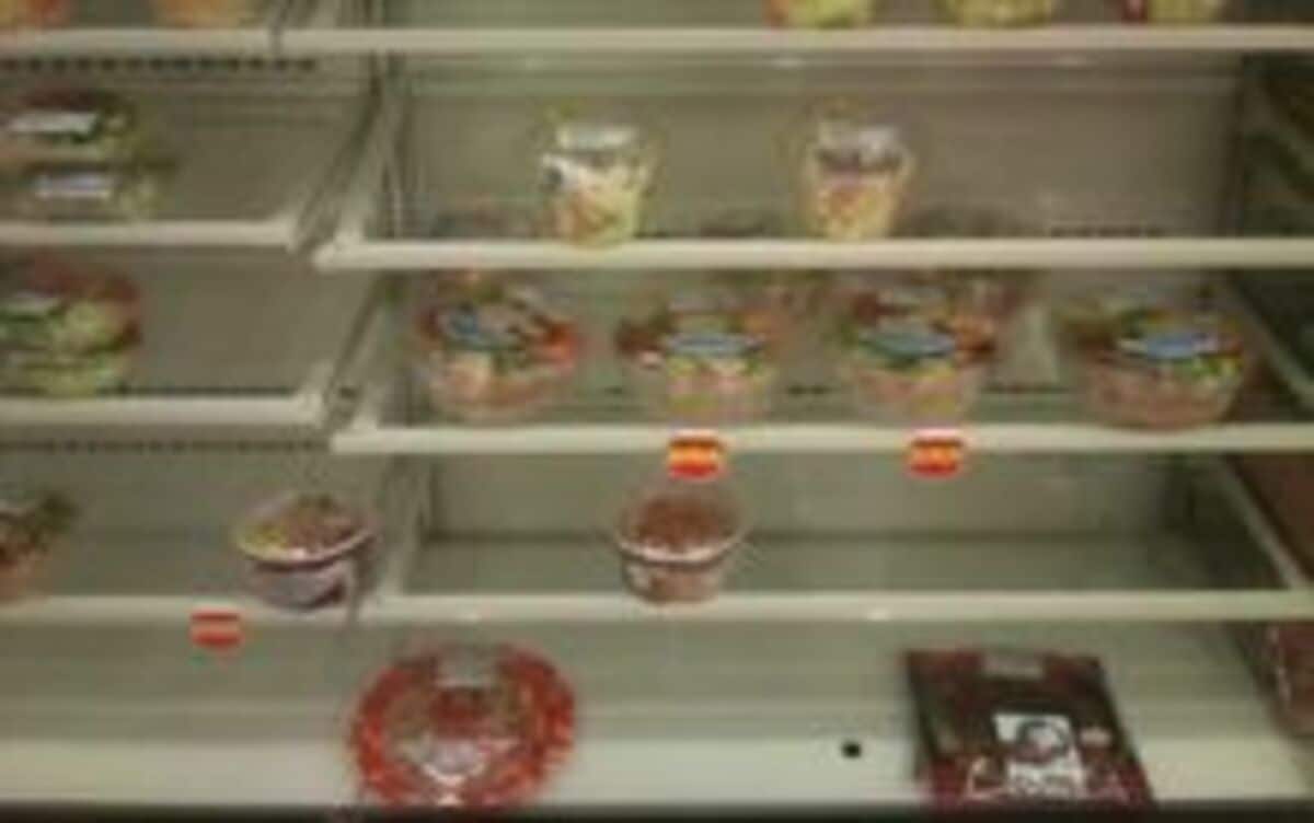 買い占め一段落、首都圏コンビニの品切れ状態が沈静化へ【震災