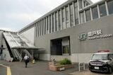 JR南武線の登戸駅。小田急小田原線と乗り換えられる（記者撮影）