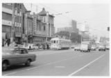 ホテル建設前の品川駅西口。左は京急旧本社ビル＝1967年（京急電鉄提供）