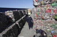 廃物輸入大国の中国､年内に輸入停止へ　