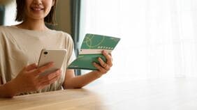 ゆうちょ･地銀から逃げ出していく20代　コロナ禍が決定的に変えた"若者の銀行選び"の実態