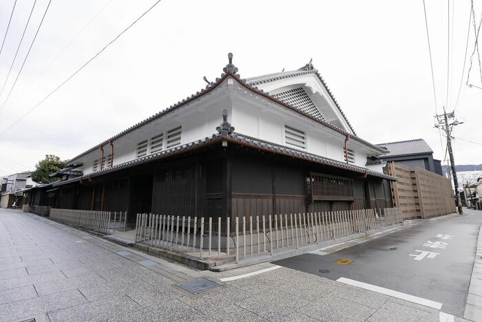 「旧堀内邸」をリノベーションした「Azumi