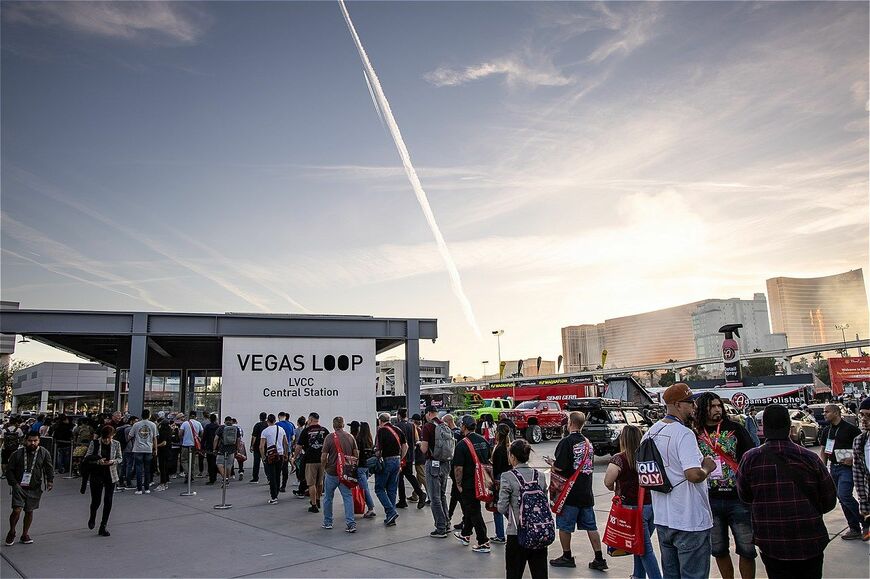 中ホールのステーションには長蛇の列が