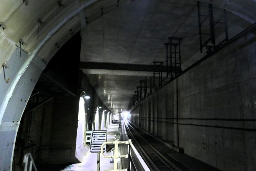 世田谷代田駅　急行線階