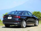 A3セダンのリヤビュー。後席の乗降性も良好