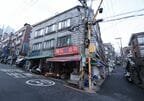息子ギウが友人と焼酎を飲んだ商店
