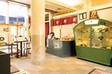 レストラン「庵（いおり）」の入り口（筆者撮影）