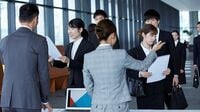 面接も内定も…採用日程早期化が止まらない 経団連ルール廃止影響､｢年内内定出す｣14％