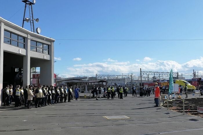 京都鉄道博物館の帰宅困難者対策訓練