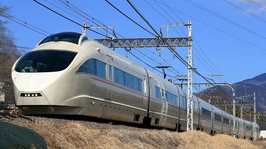 3月で定期運行を終える小田急ロマンスカーVSE（写真：HAYABUSA／PIXTA）