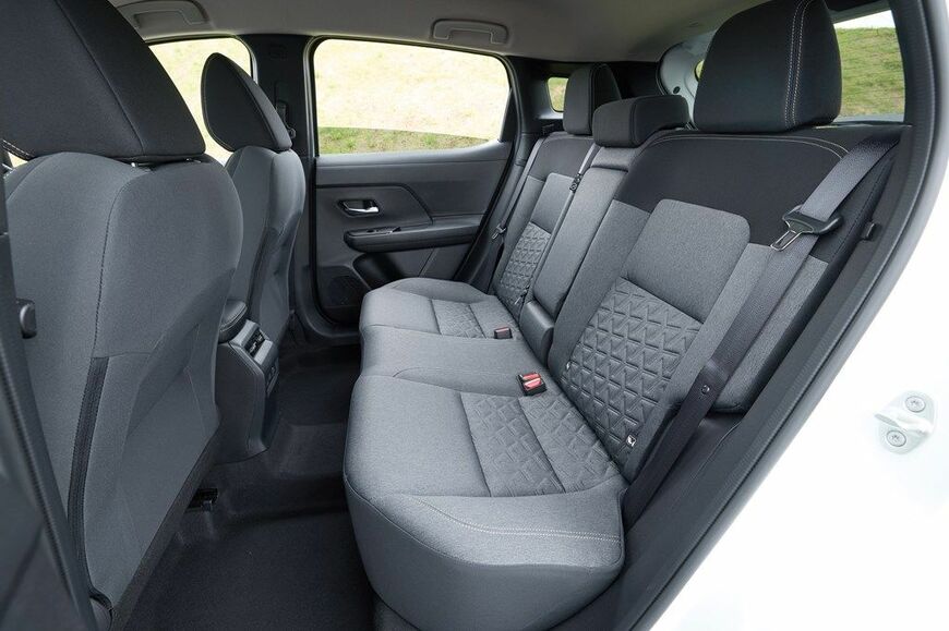 日産の新型「キックス」Xグレード
