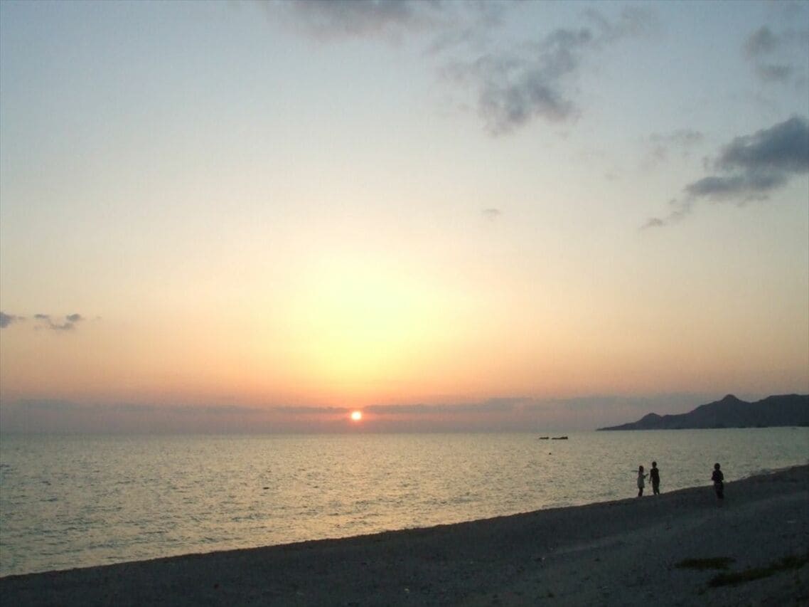 2010年、名護のビーチの夕暮れ