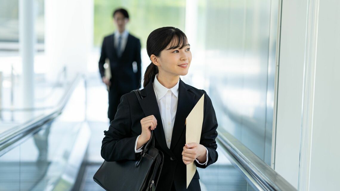 年収が高い穴場企業はどこか （写真：ふじよ／PIXTA）