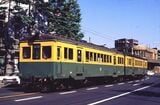 県庁前（後の白山前）駅を出て道路上を走る新潟交通の電車（撮影：南正時）