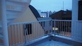 宿泊者は立入禁止のベランダ