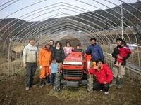 農業の誇りをかけ新天地へ--原発事故で移住した夫妻が春耕へ