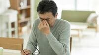 スマホやパソコンで酷使？ 不調を感じる人が増加中！ 目の健康を守るために医師がすすめる《生活習慣改善3つのポイント》