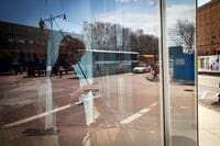 4月米雇用者数は前月比28.8万人増 市場予想上回り、失業率は5年半ぶりの低水準