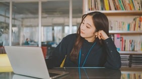 ｢初任給アップで先輩はモチベダウン｣｢Zへの配慮足りぬとAIに叱られ…｣《採用川柳･短歌》に見える"企業側の苦悩"