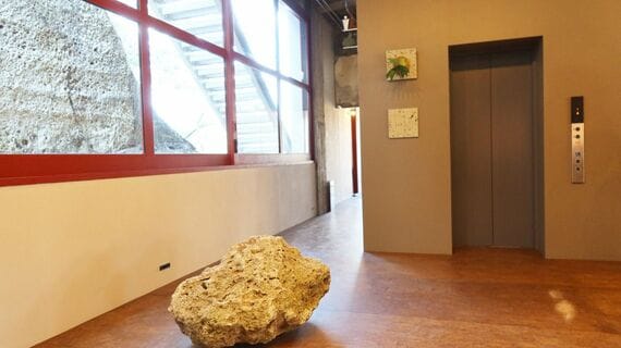 カフェフロア入口