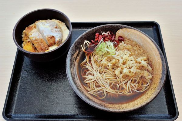 ゆで太郎 郊外店の成長支える意外なファン 外食 東洋経済オンライン 社会をよくする経済ニュース