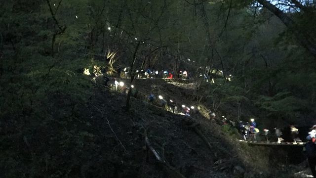 夜の山道30kmに挑む 名門男子校 の独特授業 名門校の不思議な授業 東洋経済オンライン 社会をよくする経済ニュース