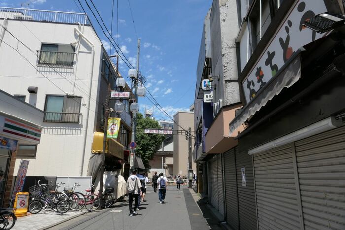 上板南口銀座からみた南口。ロータリーを