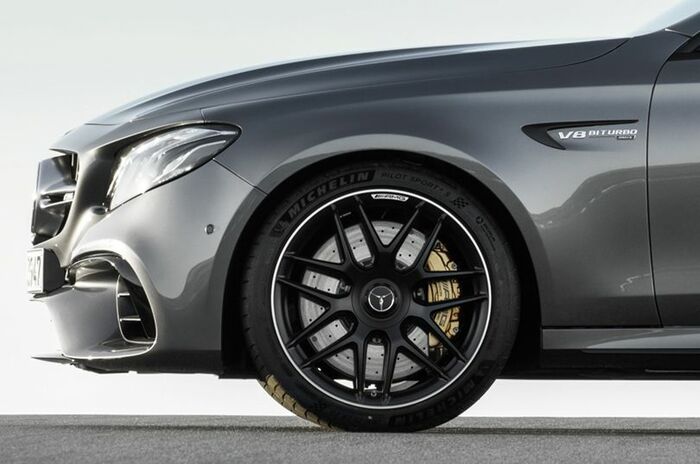 メルセデスAMG E63 S 4マチックプラス｜Mercedes-AMG E63 S 4MATIC＋
