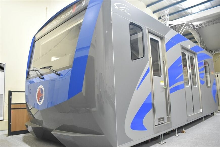 マニラ地下鉄車両のモックアップ。総合車両製作所で製造が始まっているが、車両基地がまだ完成していないため実車はまだ納入されていない（筆者撮影）