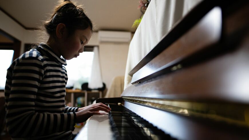 子どもが「習い事をやめたい」と言ってきたらどうしますか？（写真：Hakase／PIXTA）