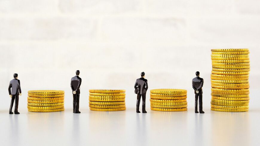 日本人は所得で4グループに分けられる。あなたはどこに入る？（写真：タカス／PIXTA)