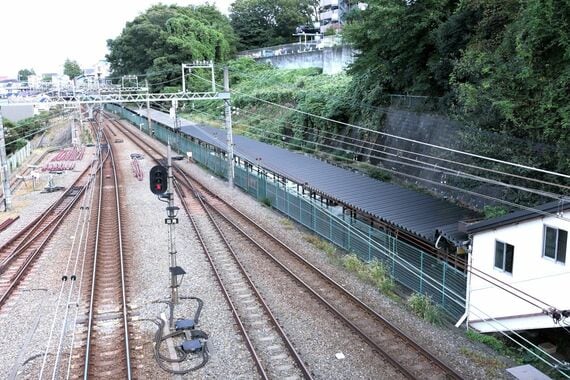 かしわ台駅 東口駅舎への通路 跨線橋からの視点