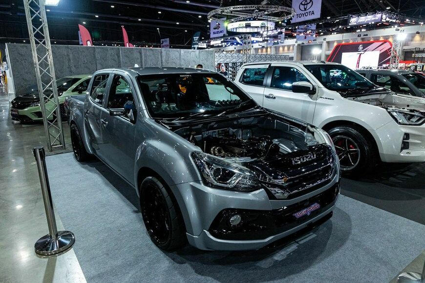 バンコク・インターナショナル・オートサロン2022の会場内（筆者撮影）